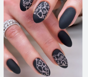 Black Nails - Hot Animal Print