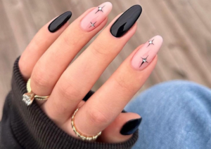 Modern Vibe Black Nails